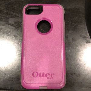 Otter box in Purple for iPhone 6/7/8